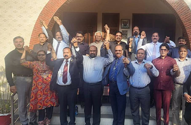 Presbyterian church of Pakistan leaders reconcile after years of division, pursue stronger witness through unity