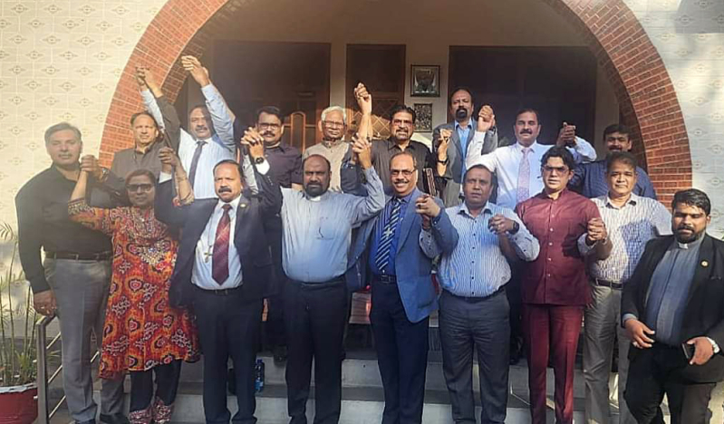 Presbyterian church of Pakistan leaders reconcile after years of division, pursue stronger witness through unity