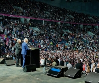 Hundreds of Poles respond to Jesus Christ at Franklin Graham event