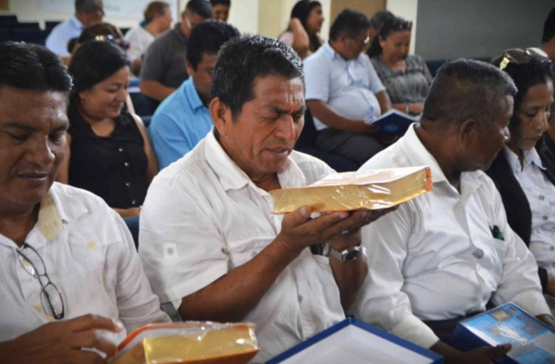 QR Bible distribution encourages pastors, isolated communities in Ecuador amid violence and natural disasters