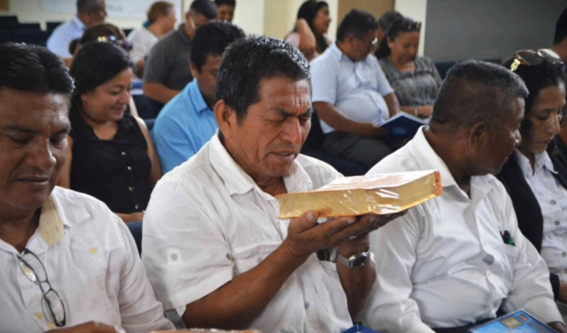 QR Bible distribution encourages pastors, isolated communities in Ecuador amid violence and natural disasters 