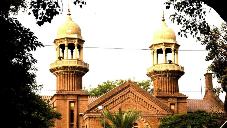 Court in Pakistan orders change in legal marriage age