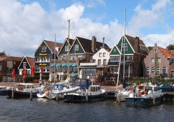 Majority Christian town offer safe haven to Jews as terrorism threat increases in the Netherlands