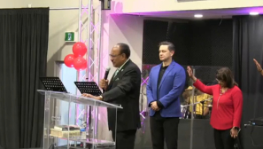 Canadian conservative opposition leader criticized for visiting churches, amid negative view of evangelicals in society