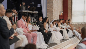 Chicago church organizes wedding for seven immigrant couples who wish commit their marriages to God