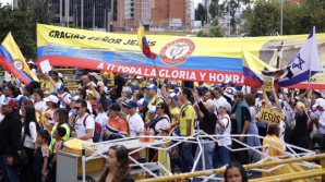 Thousands of people march for Jesus in Colombia, pray for peace in the nation