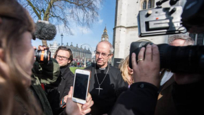 Anglican head warns Christians not to associate with far-right groups, condemns use of Christian imagery in UK riots