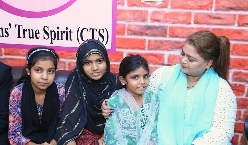 Christian parents regain custody of three girls in Pakistan
