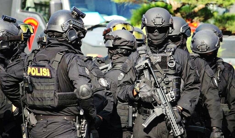 Seven arrested in Indonesia for terrorist threats against pope
