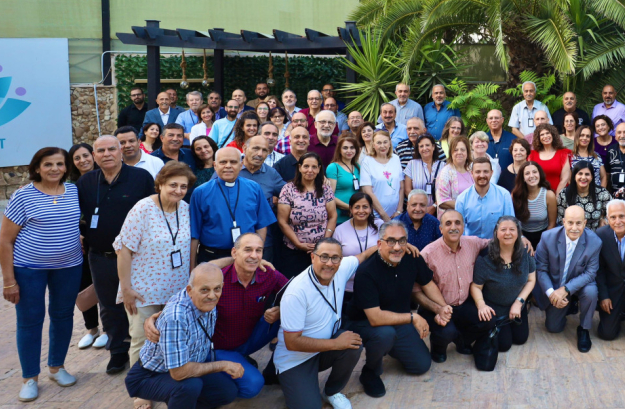 Amid ongoing war in Gaza, evangelicals from Israel, Palestine, Jordan & Lebanon meet in Amman, seeking unity with prayers & tears