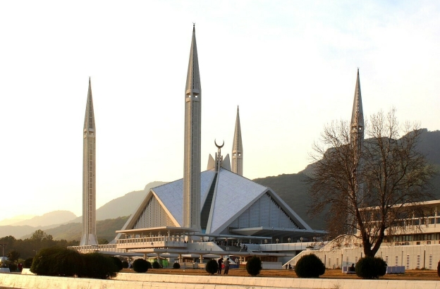 Christian 16-year-old girl in Pakistan kidnapped, forcibly converted