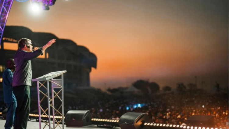 Power of unity: 4,900 Zambia Churches partner with Luis Palau to reach over 730,000 people