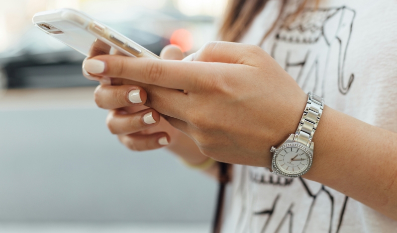 Brazil restricts smartphone use in schools following global trend