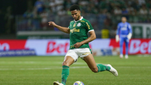 Prayer groups in soccer clubs: more than faith, an emotional refuge for players