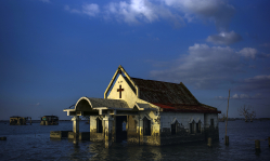 Most US church leaders believe in climate change but rarely talk about it, study finds