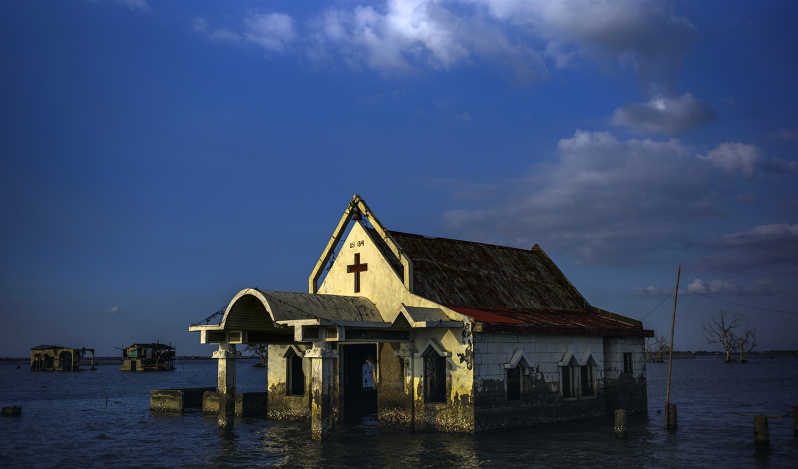 Most US church leaders believe in climate change but rarely talk about it, study finds