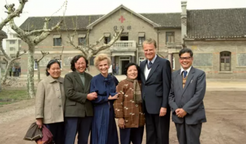 37 years ago, Billy Graham came to China for the first time