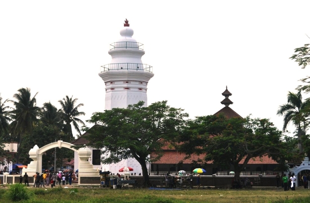 Authorities in Indonesia seal Christian worship site before Easter