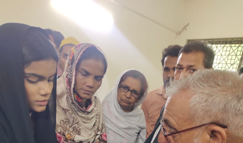 Muslim in Pakistan obtains custody of kidnapped Christian girl