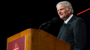 'Only God can solve this': Franklin Graham meets Zelenskyy, calls for prayer at Berlin congress