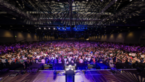 Franklin Graham preaches in London as thousands reportedly turned away from packed evangelism event