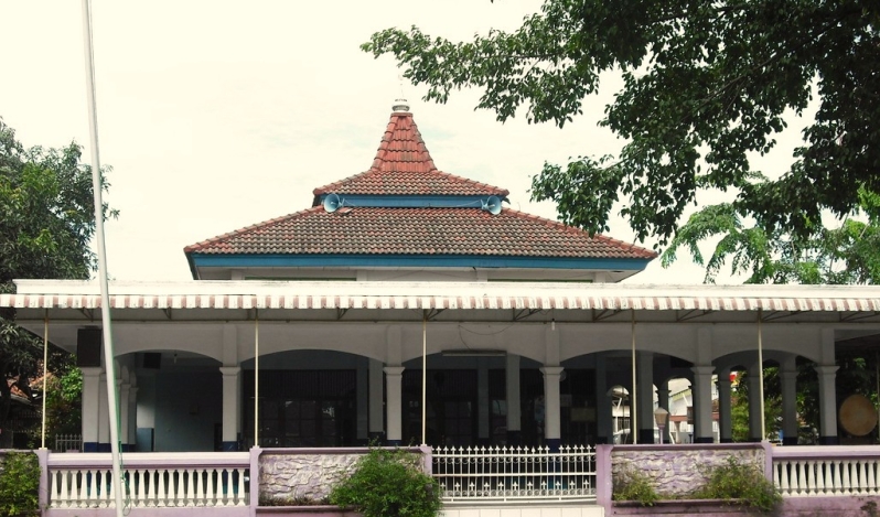 Muslim mob disrupts Christian retreat in Indonesia