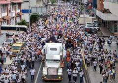 Faith, songs and white banners: Panama hosts ‘Mega Celebration: Family, God’s Design’