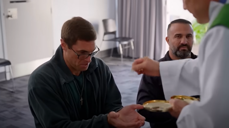 Viral video shows Australian father forgiving children’s killer inside prison, sharing prayer and communion