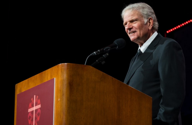 President Zelenskyy awards Franklin Graham Ukraine’s Order of Prince Yaroslav the Wise for humanitarian aid