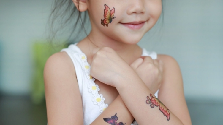 Initiative seeks to ban tattoos and body piercings for minors in Nuevo León, Mexico