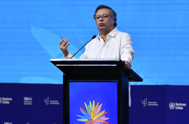 Colombia: Petro government proposes churches pay taxes on commercial activities