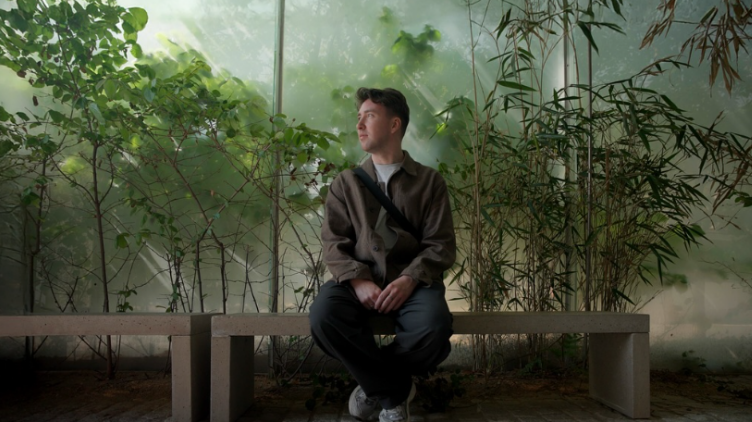 Singer Jonathan Ogden releases NIGHT, a deeply personal album of grief and hope