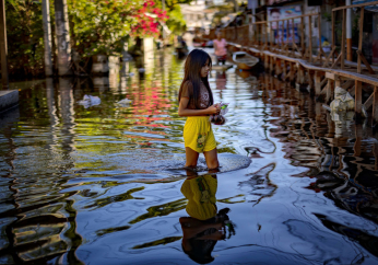 Report ranks Philippines among most flood-prone nations amid corruption scandal in flood-control projects