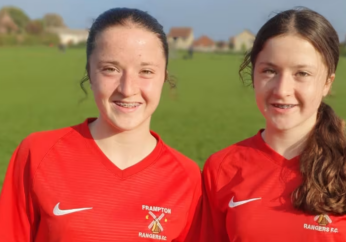 UK twin footballers score for Tearfund