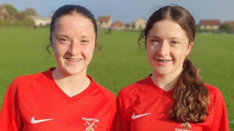 UK twin footballers score for Tearfund