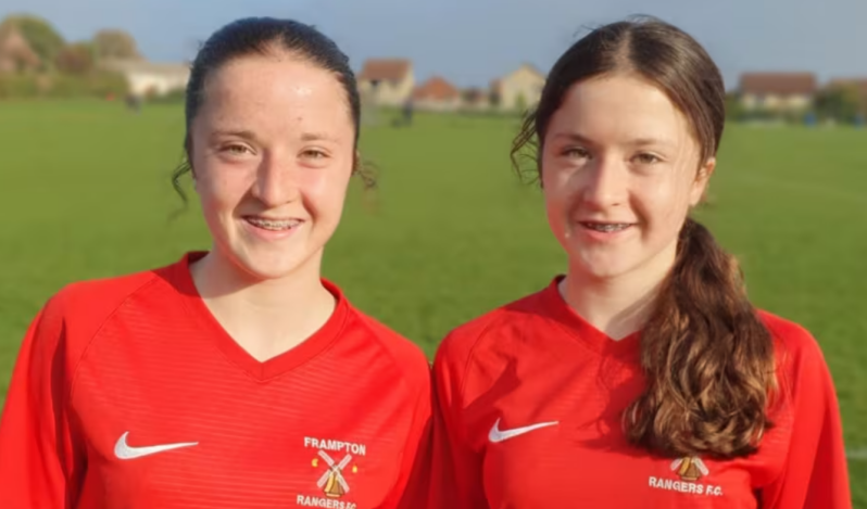 UK twin footballers score for Tearfund