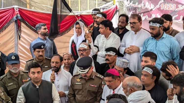 Moves to curb Pakistan’s blasphemy law surface