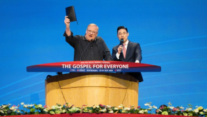 Rick Warren lists 5 things Christian leaders must do to win the world for Christ