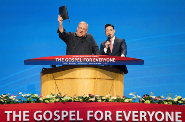 Rick Warren lists 5 things Christian leaders must do to win the world for Christ