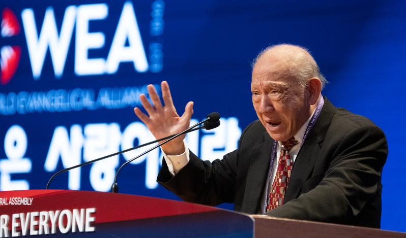 Leaders are failing in holiness and too many Christians are ignorant about Jesus’ key message, says evangelist