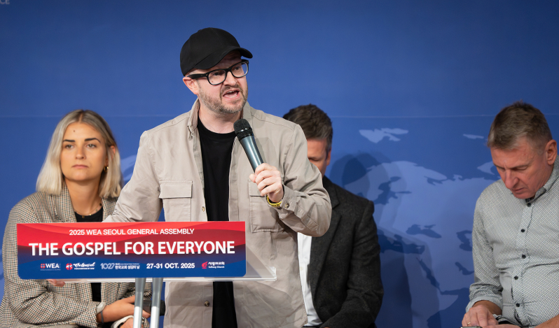 Go out to the world but don’t dilute the Gospel, says evangelist