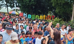 Filipino music icon offers hope to typhoon‑hit Cebuanos