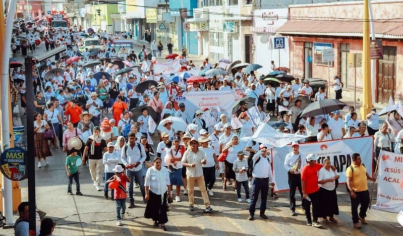 Ten thousand believers mobilize in thanksgiving march for peace in Chiapas, Mexico