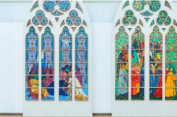 Over 320,000 people sign petition opposing Macron's '21st century mark' on Notre-Dame