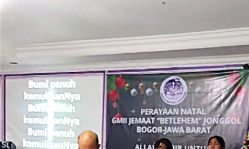 Church in Indonesia celebrates Christmas despite ban, threat