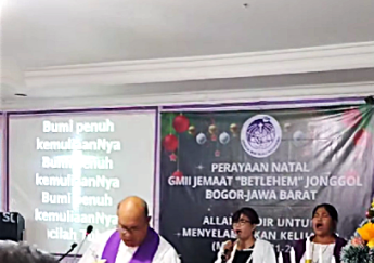 Church in Indonesia celebrates Christmas despite ban, threat