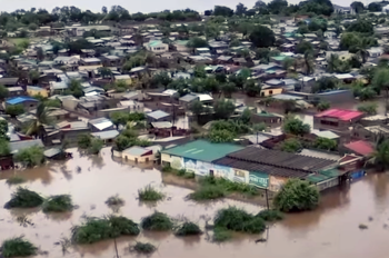 Floods kill more than 200 across Southern Africa as churches become shelters