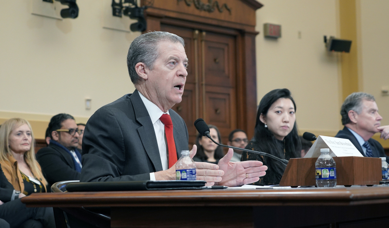 China exporting repression of religion worldwide, Brownback says