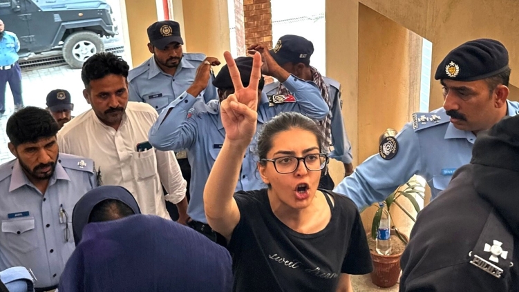 Imprisonment of human rights attorneys in Pakistan condemned