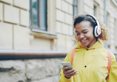 Nearly half of evangelicals engage Christian media daily, report finds